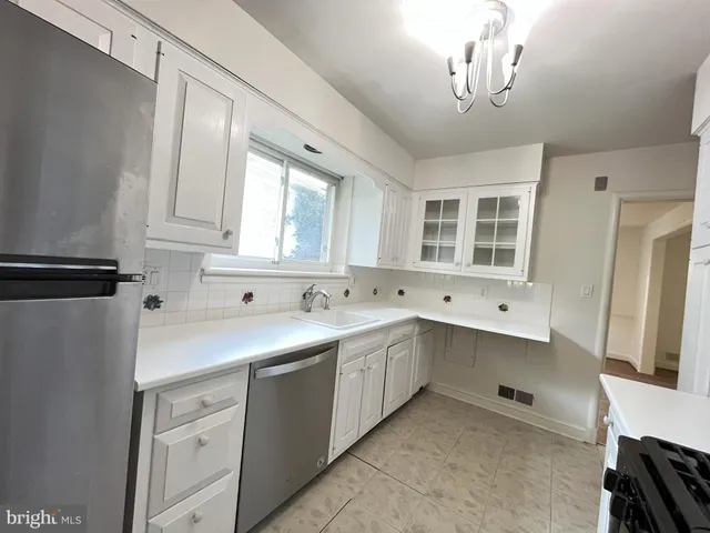 $3,450 | 5612 Massachusetts Avenue, Bethesda, MD 20816