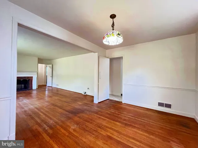 $3,450 | 5612 Massachusetts Avenue, Bethesda, MD 20816