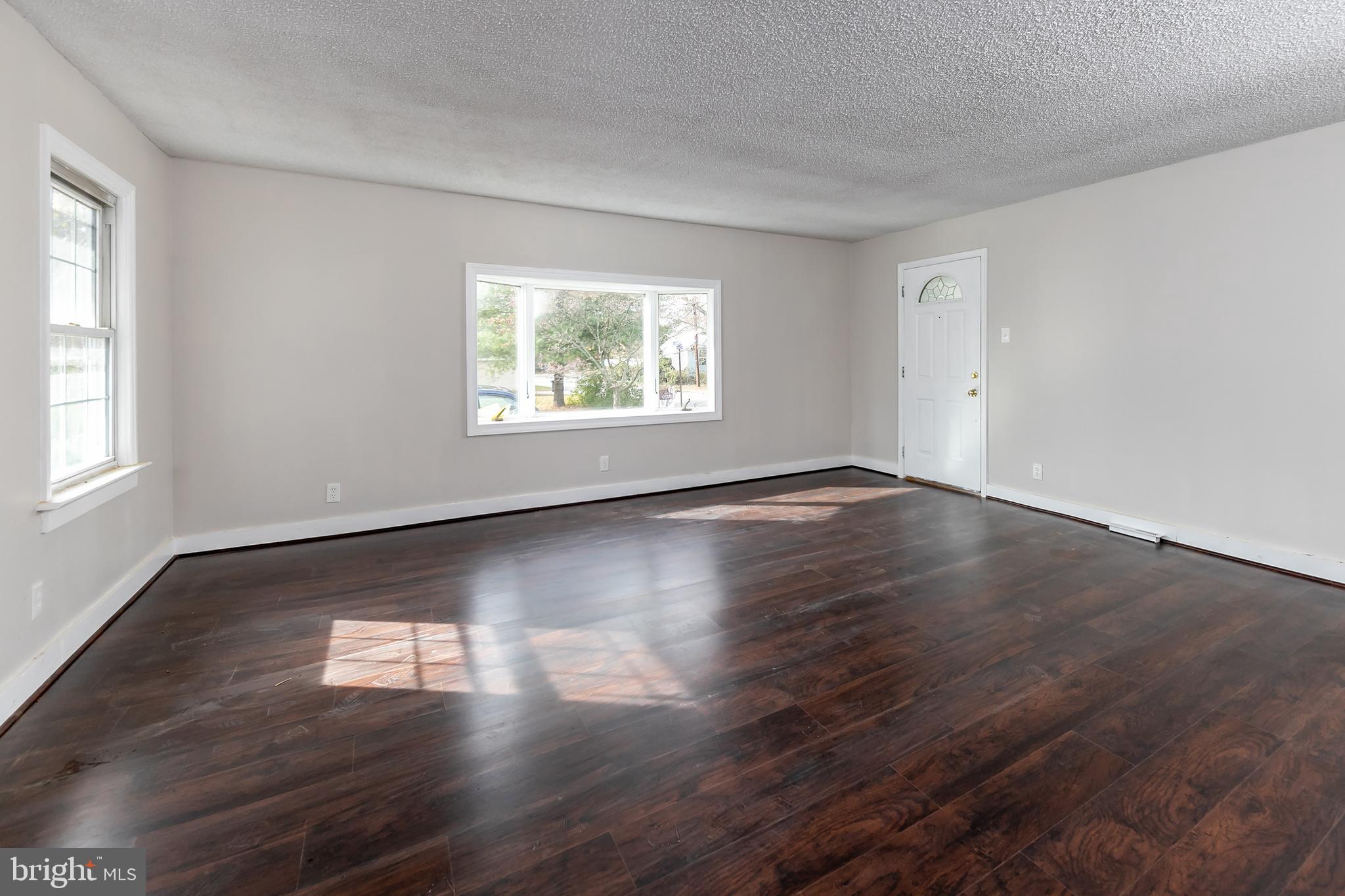 319 Lafayette Road Carneys Point, NJ 08069 - Photo 5 of 12