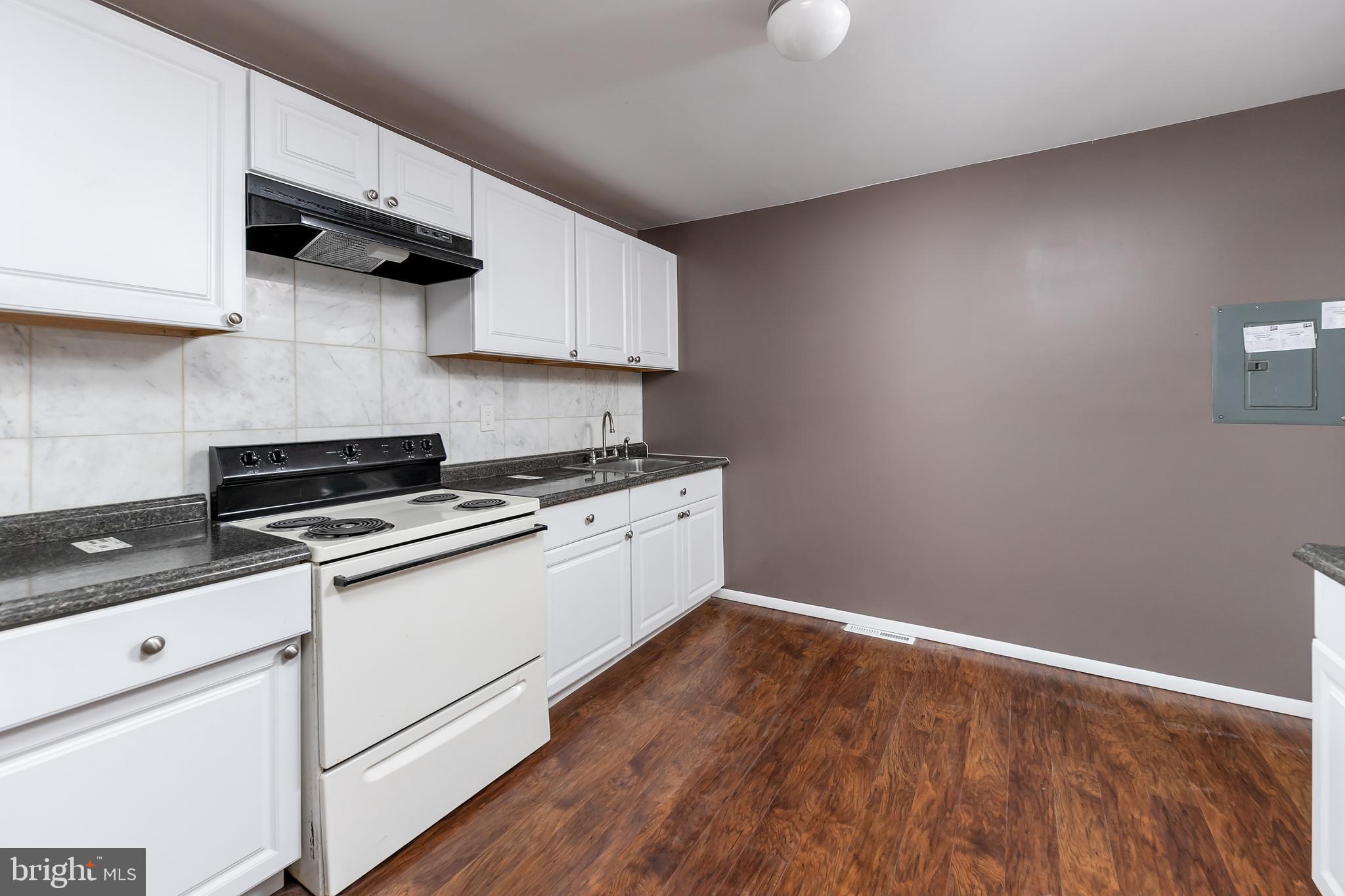 319 Lafayette Road Carneys Point, NJ 08069 - Photo 8 of 12