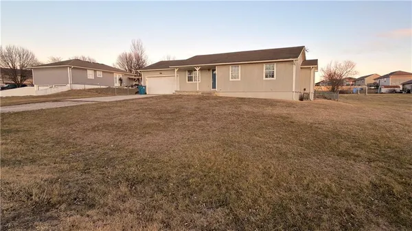 $210,000 | 73 Northwest 291st Road, Centerview, MO 64019