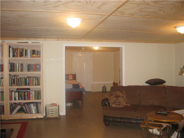 3546 Riverview Road Lewisburg, TN 37091 - Photo 11 of 16 other end of bonus room