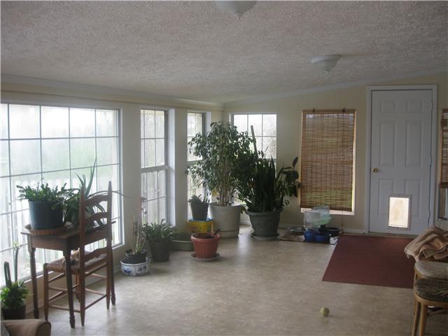 3546 Riverview Road Lewisburg, TN 37091 - Photo 7 of 16 Florida room