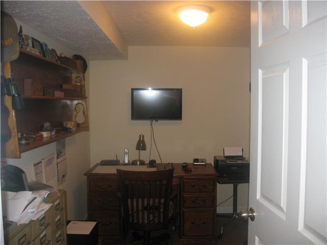 3546 Riverview Road Lewisburg, TN 37091 - Photo 8 of 16 office