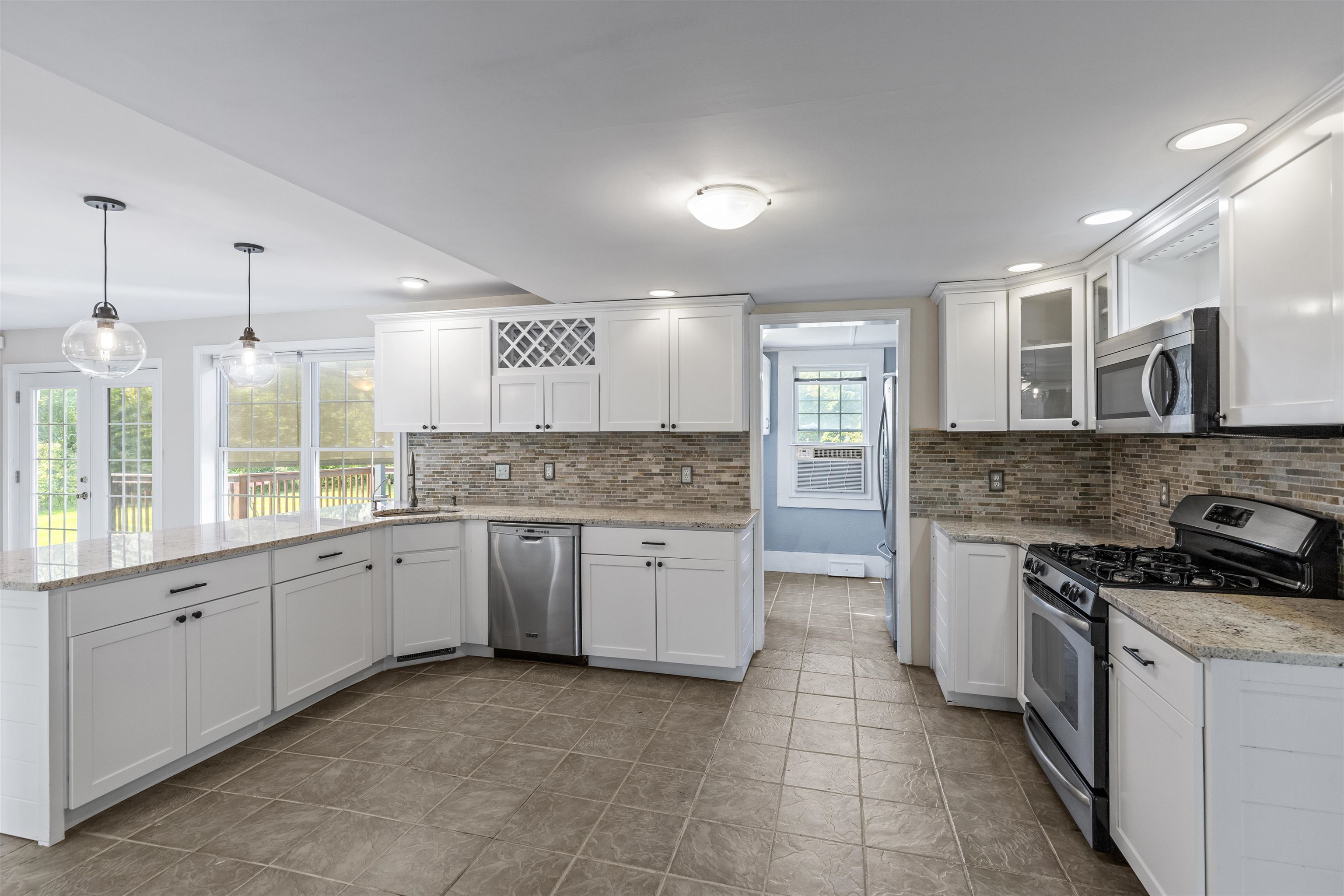 63 Linden Street Exeter, NH 03833 - Photo 12 of 40 Gallery Image 12