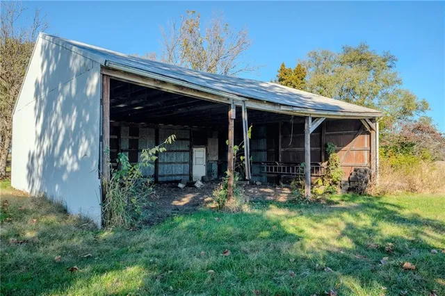 $360,000 | 18680 State Rd Uu, Jameson, MO 64647