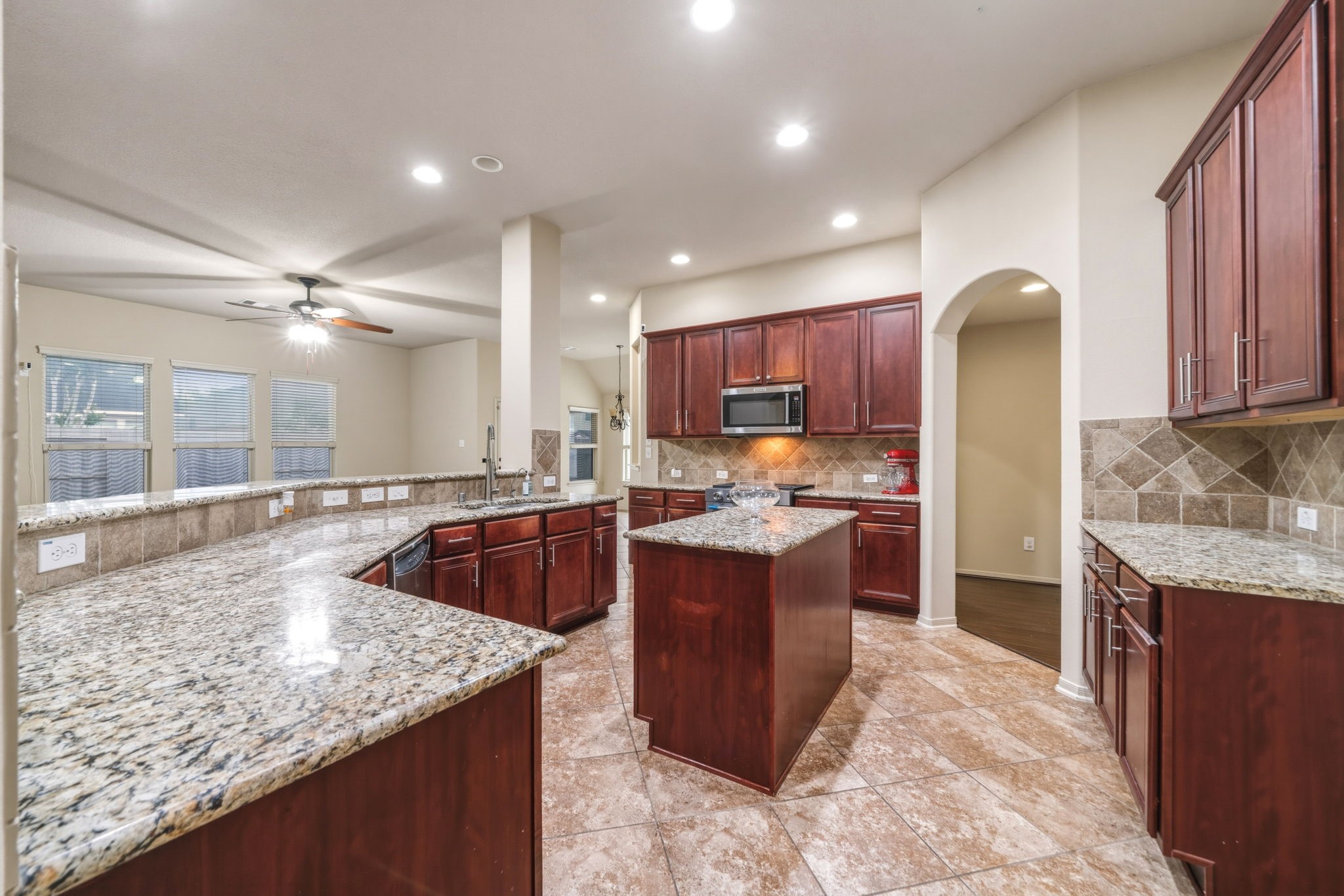 15919 Walnut Shores Drive Houston, TX 77044 - Photo 12 of 36