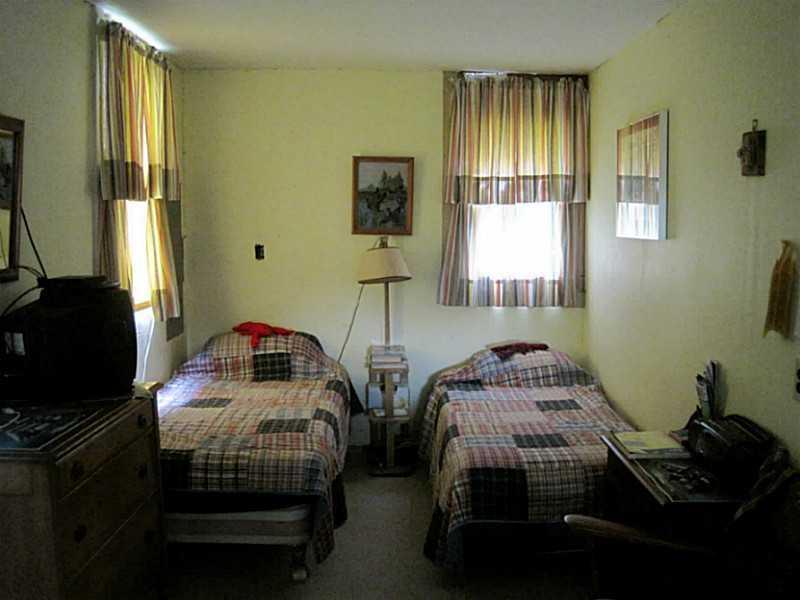 295 Ocean Point Road Boothbay, ME 04544 - Photo 12 of 20 Bedroom.