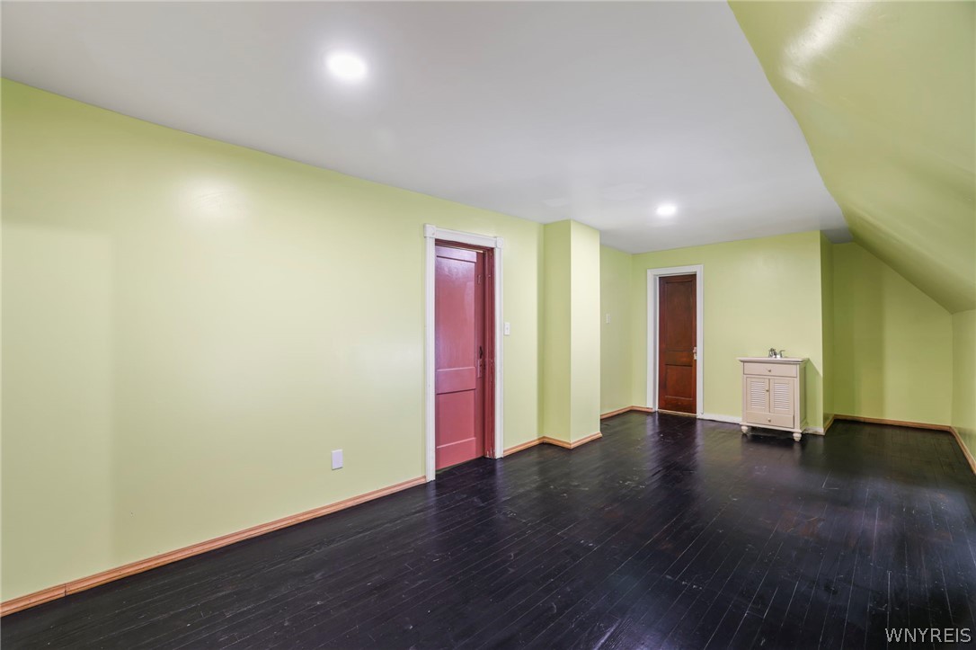 253 Benzinger Street Buffalo, NY 14206 - Photo 30 of 34