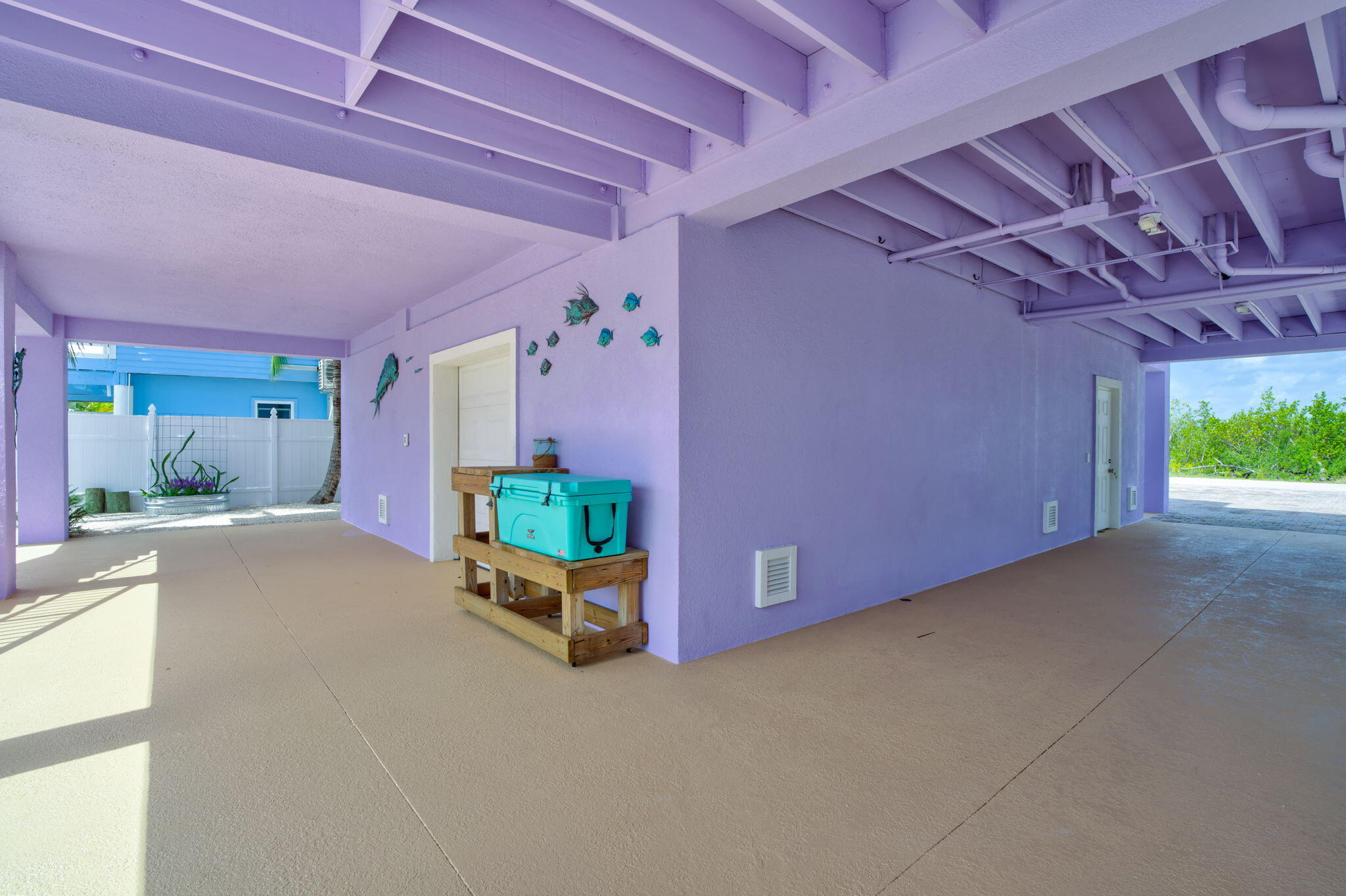 823 Indies Road Summerland Key, FL 33042 - Photo 35 of 48 a very nice looking room with a large window