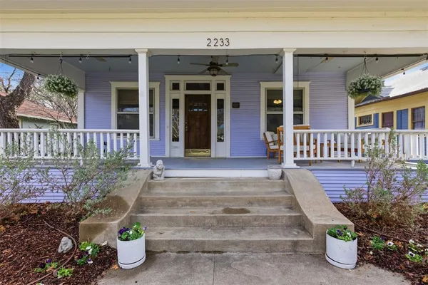$539,500 | 2233 Fairmount Avenue, Fort Worth, TX 76110