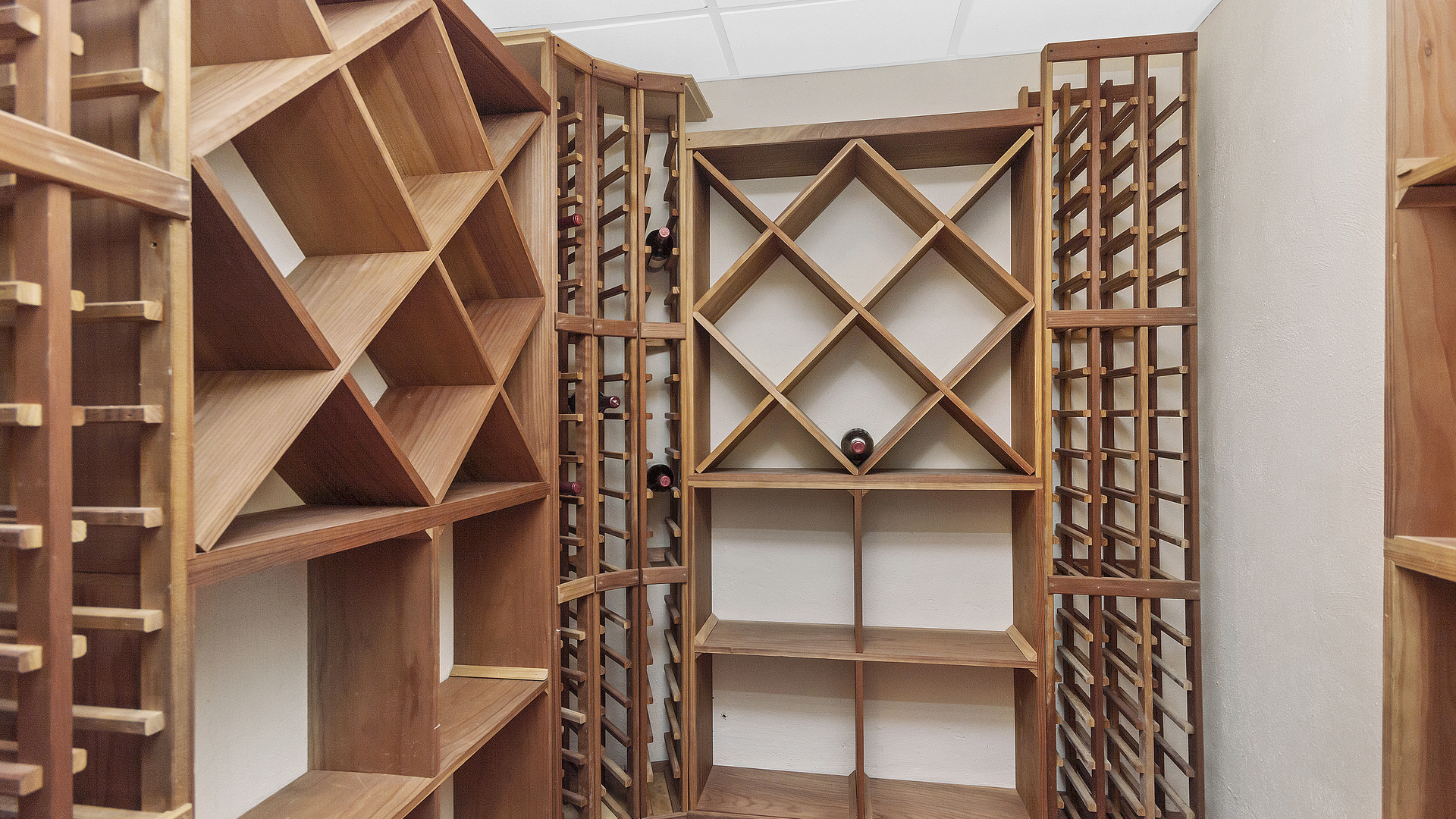 109 Woodley Road Winnetka, IL 60093 - Photo 22 of 24 a close up of a house with a sink