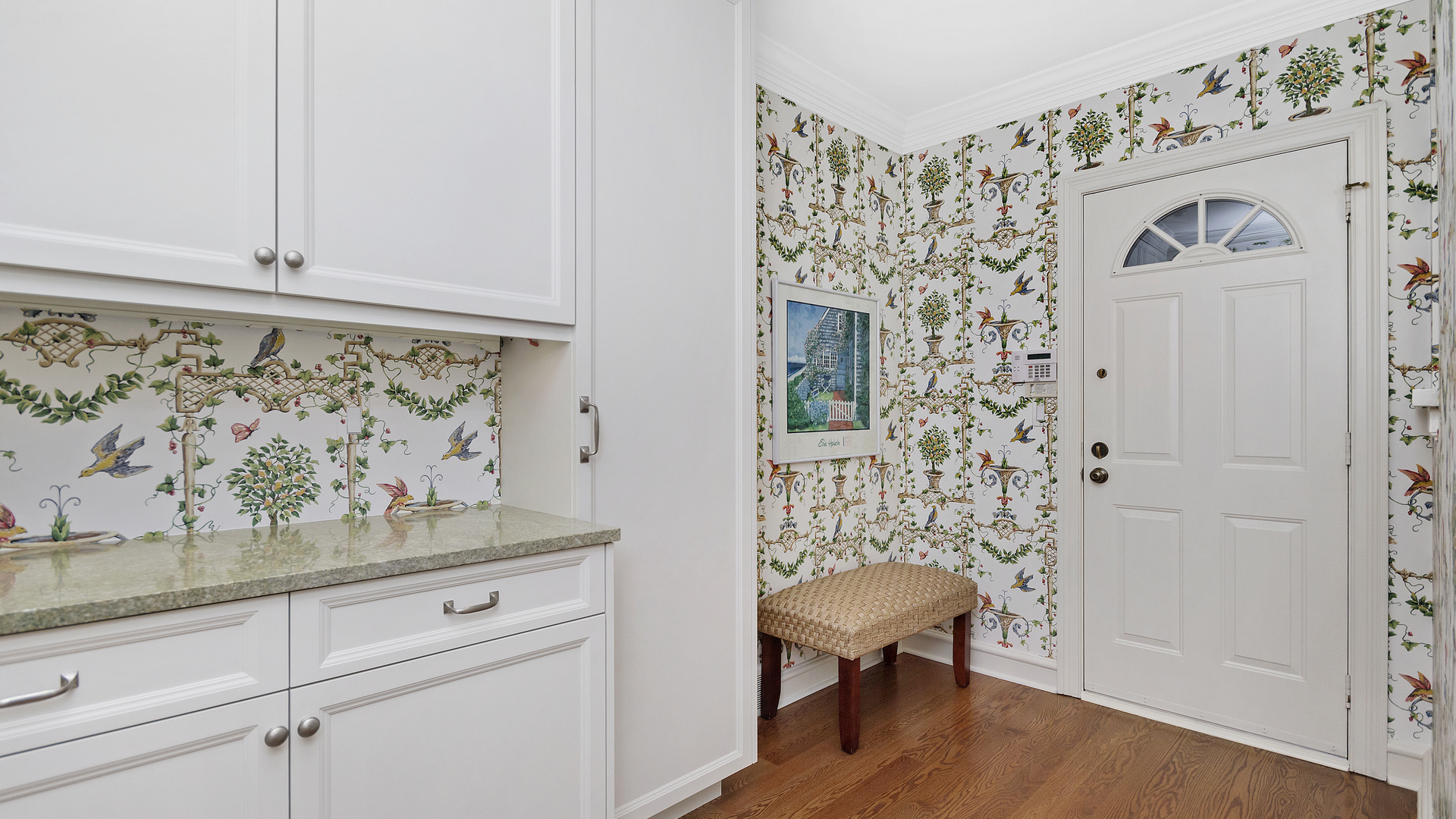 109 Woodley Road Winnetka, IL 60093 - Photo 23 of 24 a bathroom with a sink and a mirror