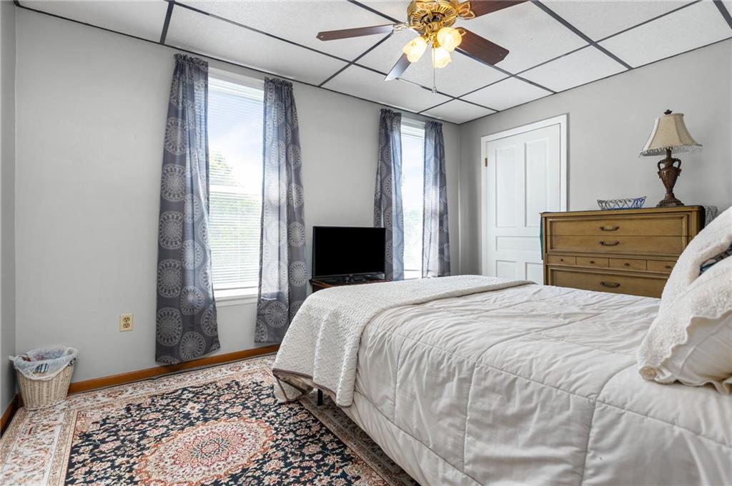 1517 Ridge Avenue Coraopolis, PA 15108 - Photo 11 of 20 Gallery Image 11