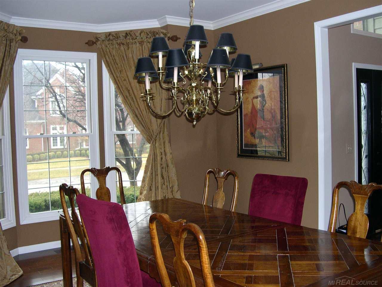 2062 Mapleridge Road Rochester Hills, MI 48309 - Photo 13 of 35
