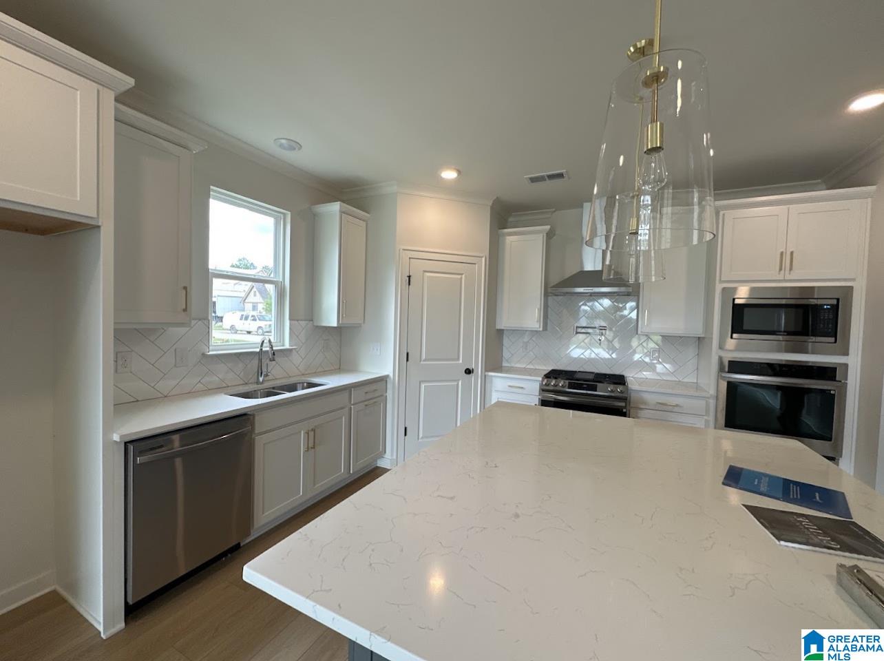 1817 Swann Lane Birmingham, AL 35244 - Photo 2 of 8