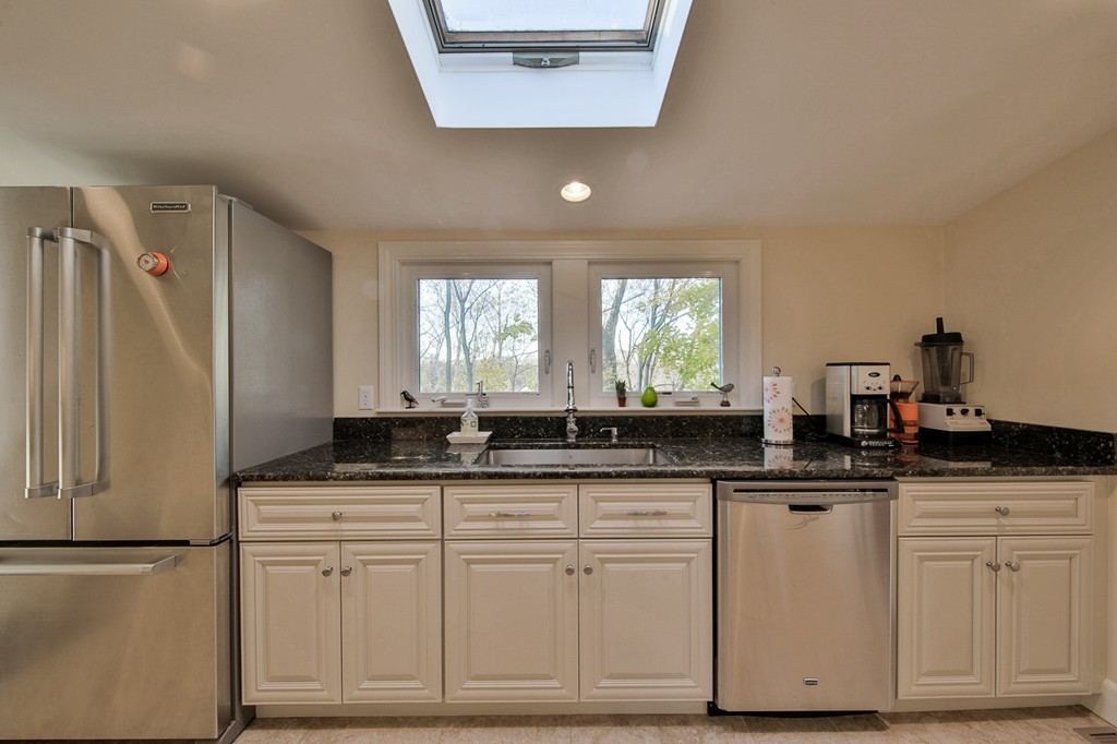 56 MacArthur Road Concord, MA 01742 - Photo 13 of 26 Gallery Image 13