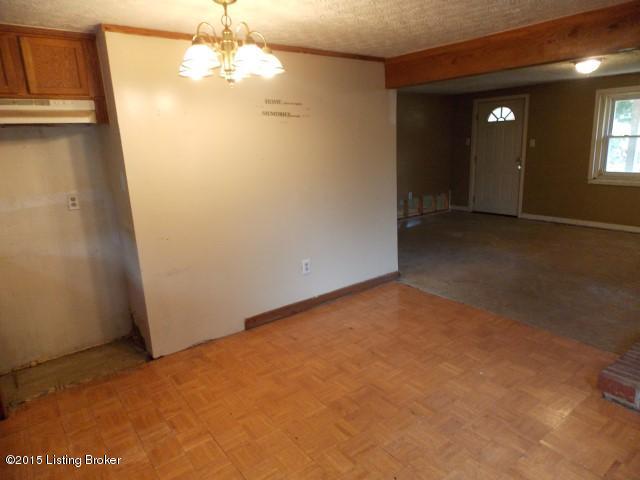 11365 Forkland Road Parksville, KY 40464 - Photo 4 of 10 Dining Area