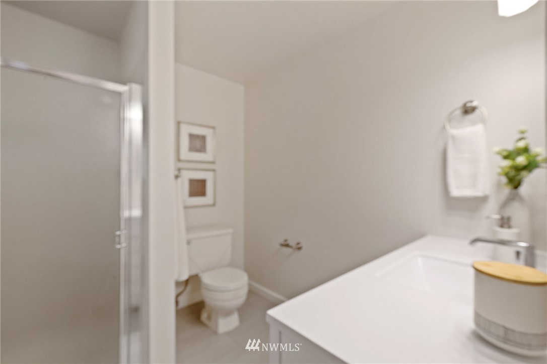 15907 Southeast 176th Place Renton, WA 98058 - Photo 17 of 30 Gallery Image 17