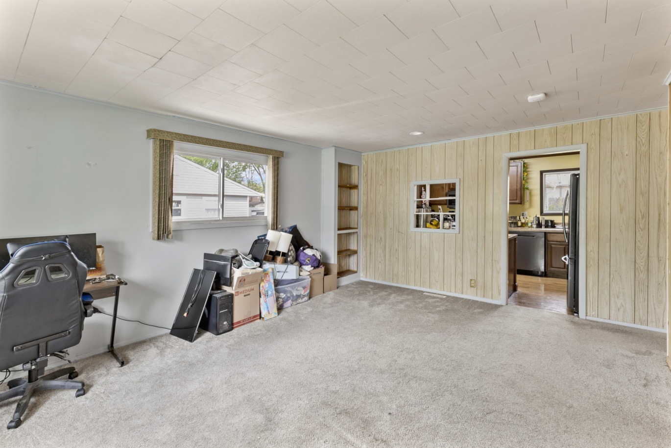8 Sparrow Road Carpentersville, IL 60110 - Photo 8 of 23 Gallery Image 8