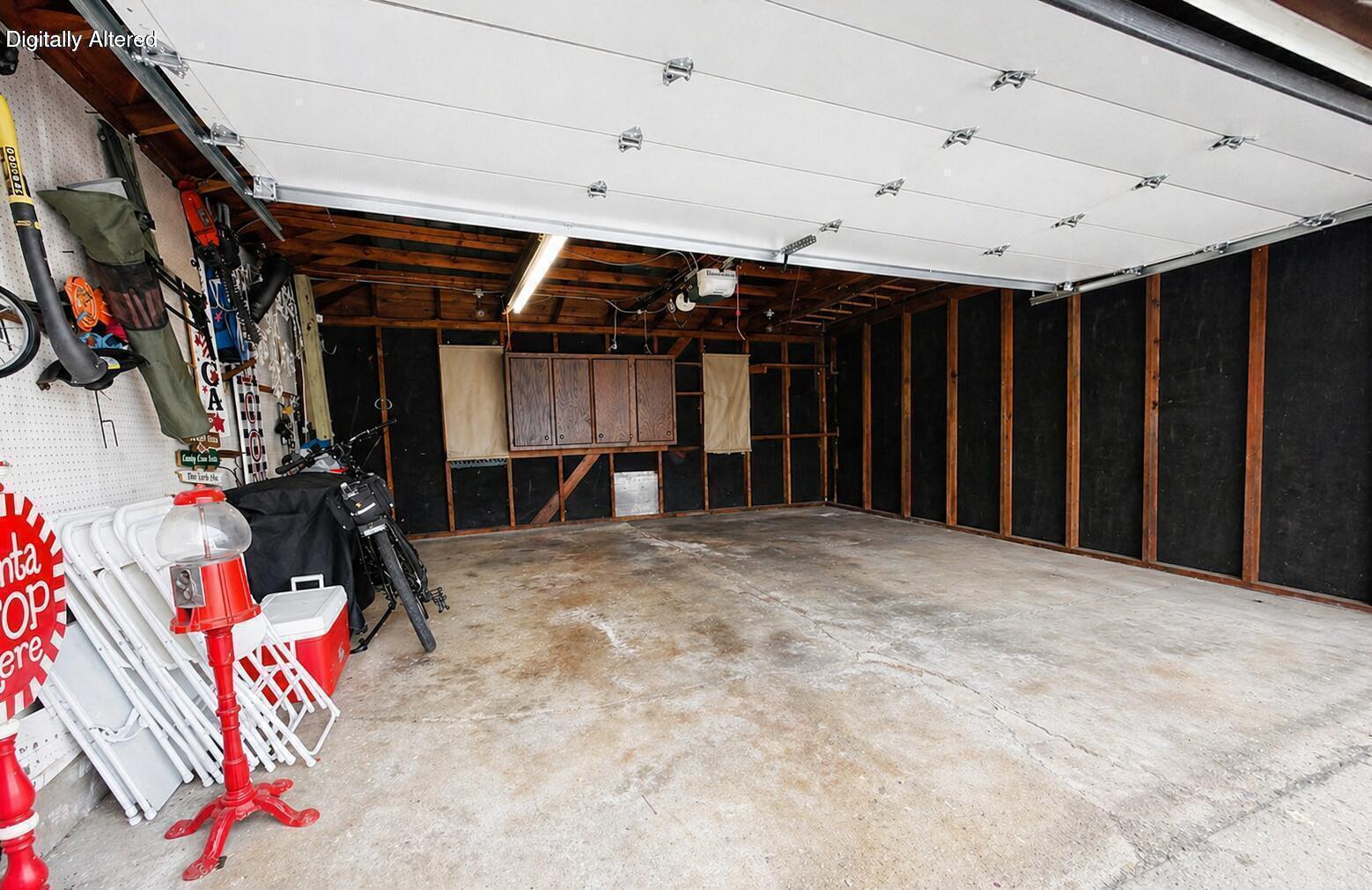 3140 South 28th Street Milwaukee, WI 53215 - Photo 23 of 24 Detached garage