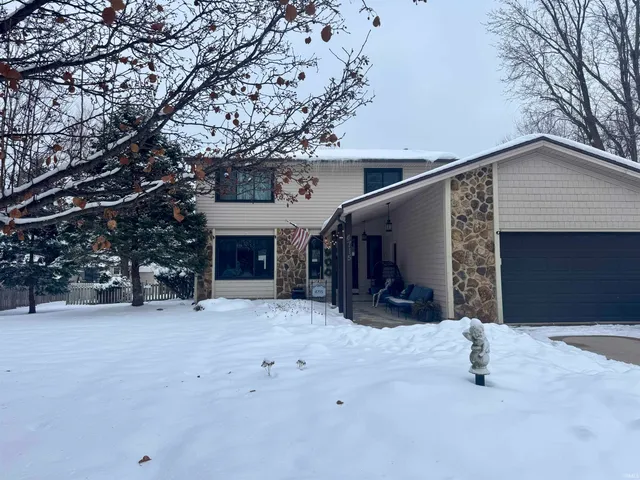 $390,000 | 4715 Live Oak Boulevard, Fort Wayne, IN 46804