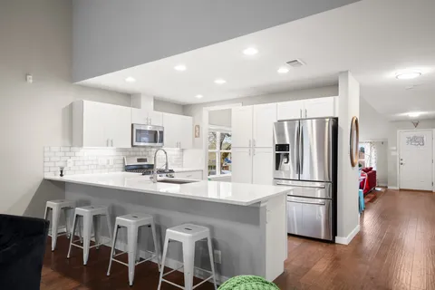 $525,000 | 7404 Barcelona Drive, Austin, TX 78752