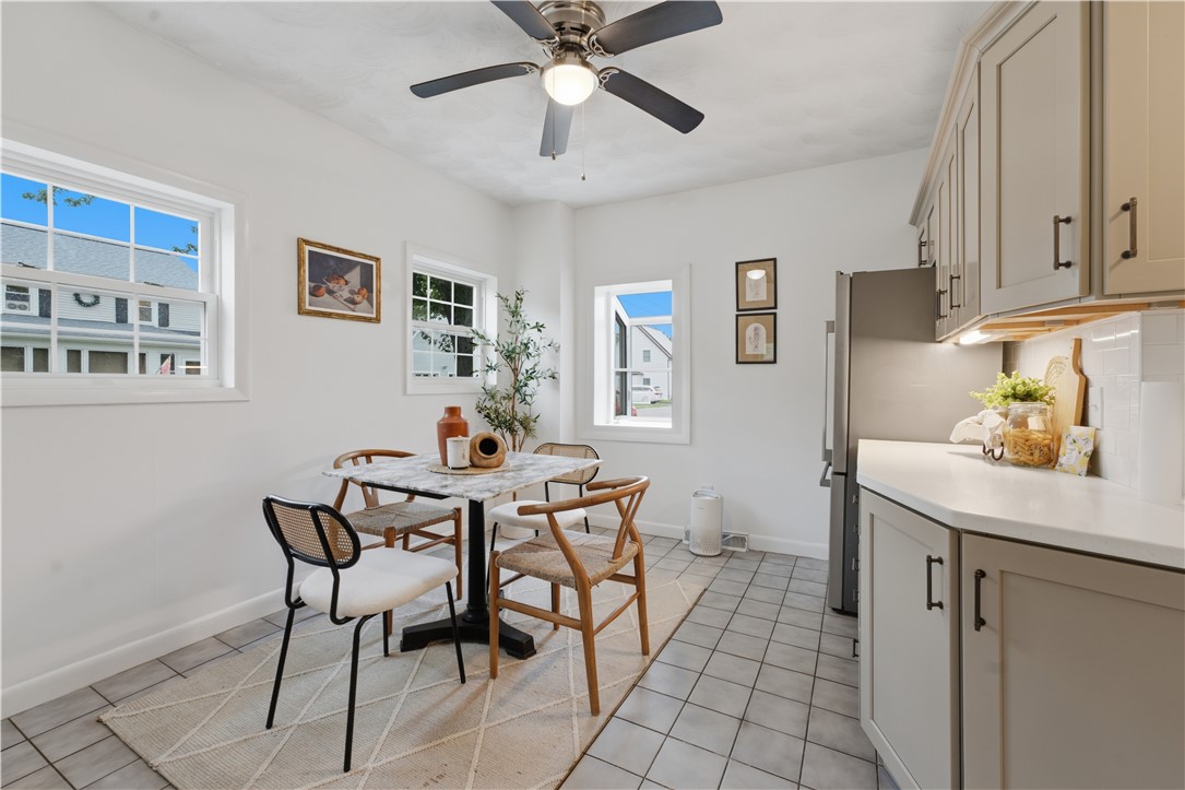 52 Blake Street Warwick, RI 02889 - Photo 13 of 26 Gallery Image 13