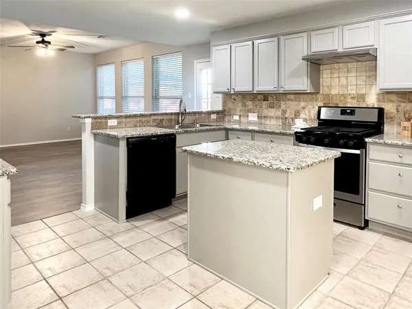 $2,695 | 5109 Boxwood Lane, McKinney, TX 75070