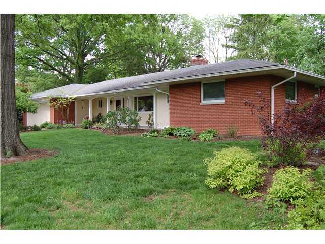 3820 Walhaven Road Columbus, OH 43220 - Photo 1 of 24