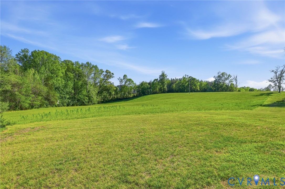 334 Pump Road New Canton, VA 23123 - Photo 4 of 74 a view of a field with an ocean