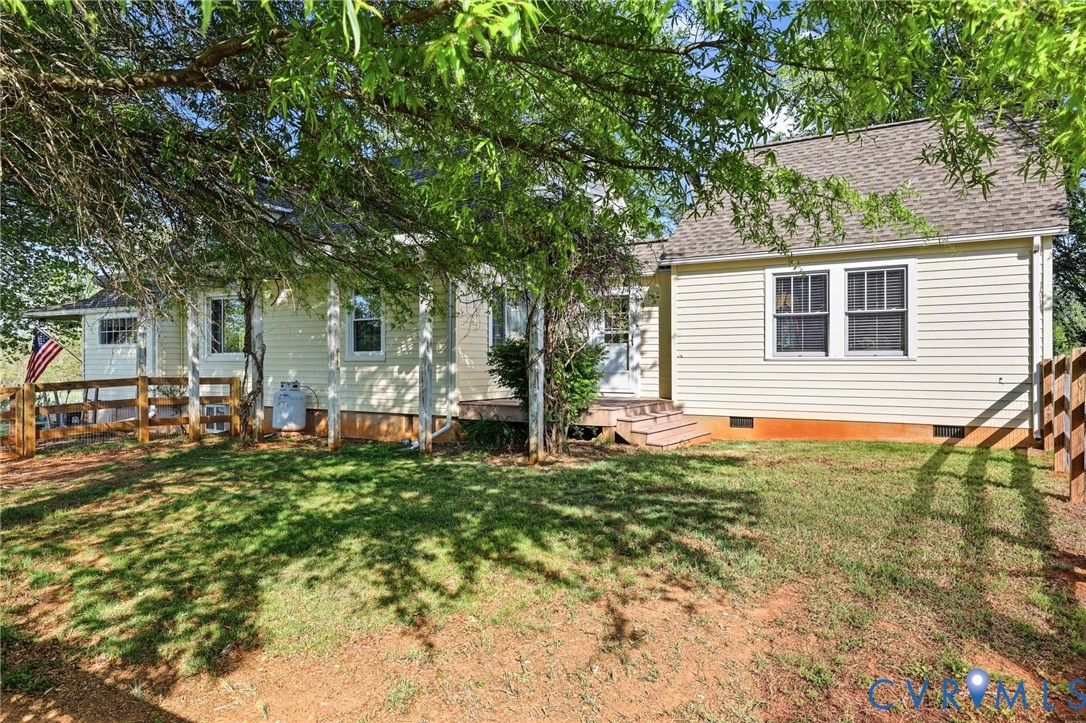 334 Pump Road New Canton, VA 23123 - Photo 43 of 74 a house view with a backyard space