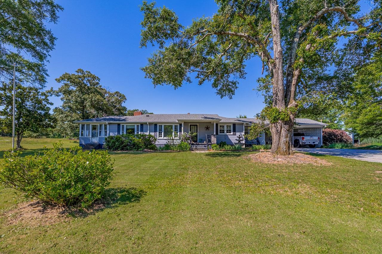 902 Blackstock Road Pauline, SC 29374 - Photo 2 of 35