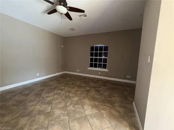 $1,650 | 141 18th Avenue Northeast, Naples, FL 34120