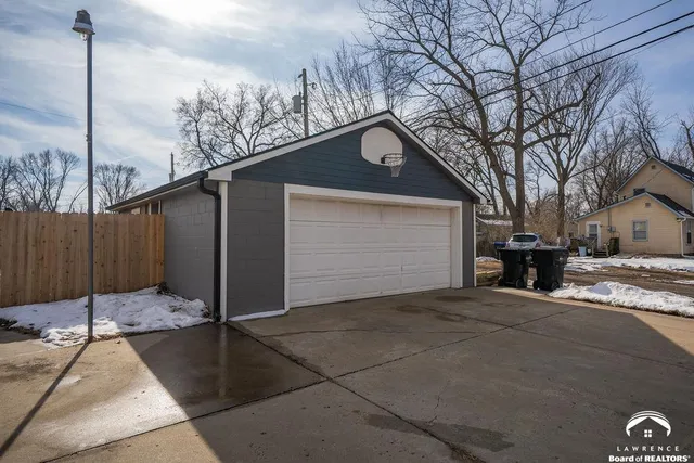 $220,000 | 1145 Northeast Winfield Avenue, Topeka, KS 66616