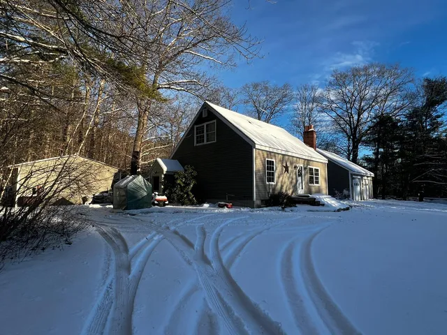 $279,900 | 227 Gore Road, Oxford, ME 04270