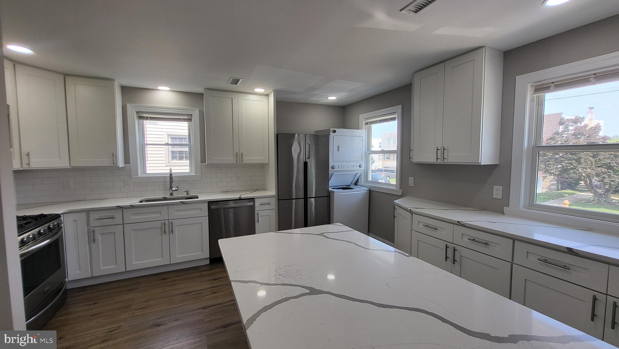 9956 Bridle Road Philadelphia, PA 19115 - Photo 4 of 26 1st floor kitchen