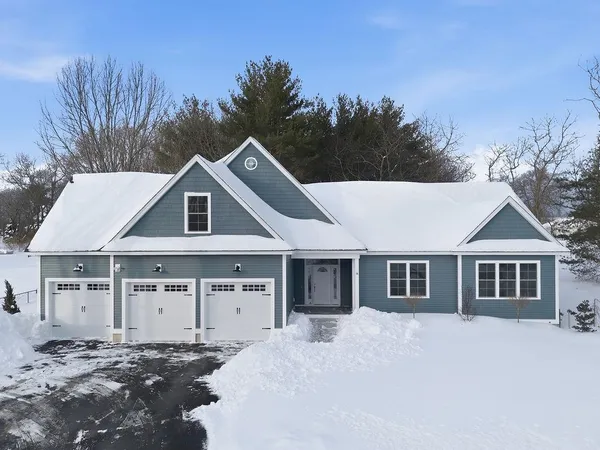 $1,589,788 | 14 Mcdermott Circle, Unit 56, Hampton, NH 03842