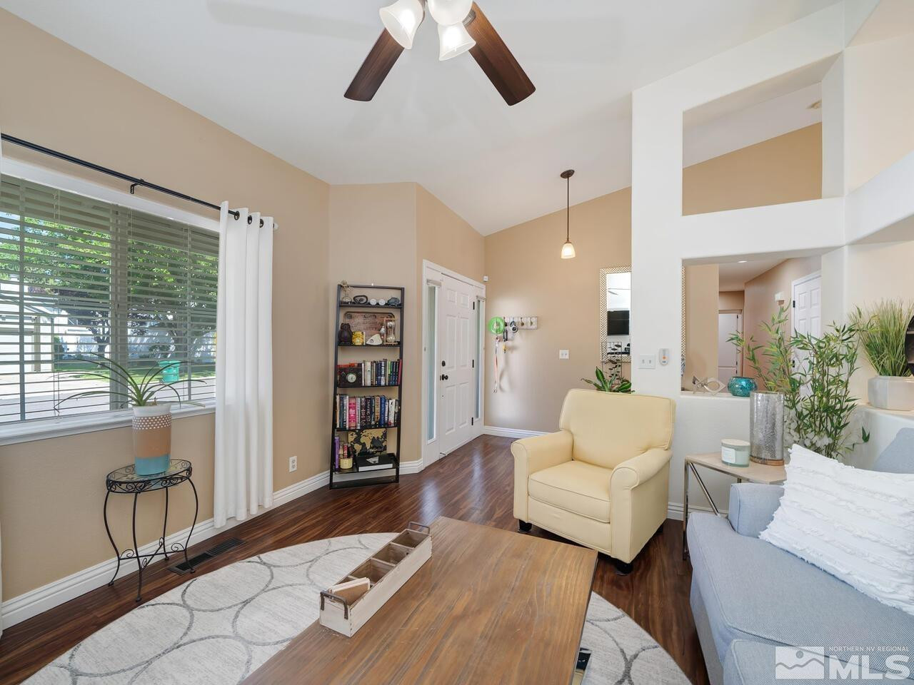 859 Swaledale Drive Reno, NV 89511 - Photo 4 of 31 Photo 4
