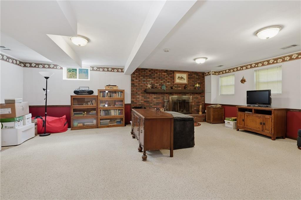 225 Woodcroft Road Baden, PA 15005 - Photo 30 of 43