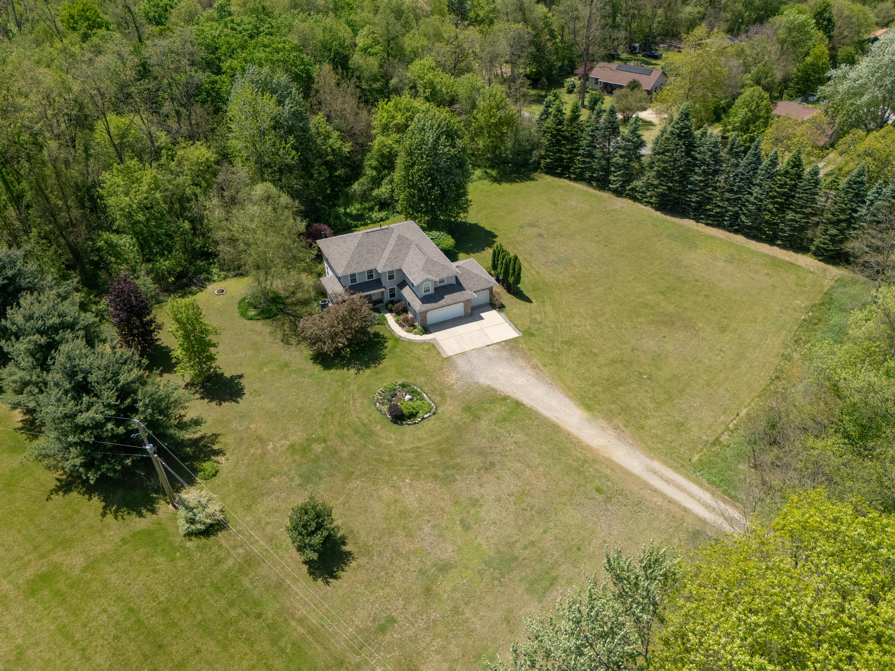1042 Hunter Ridge Battle Creek, MI 49017 - Photo 3 of 47 1042 Hunters Ridge-503