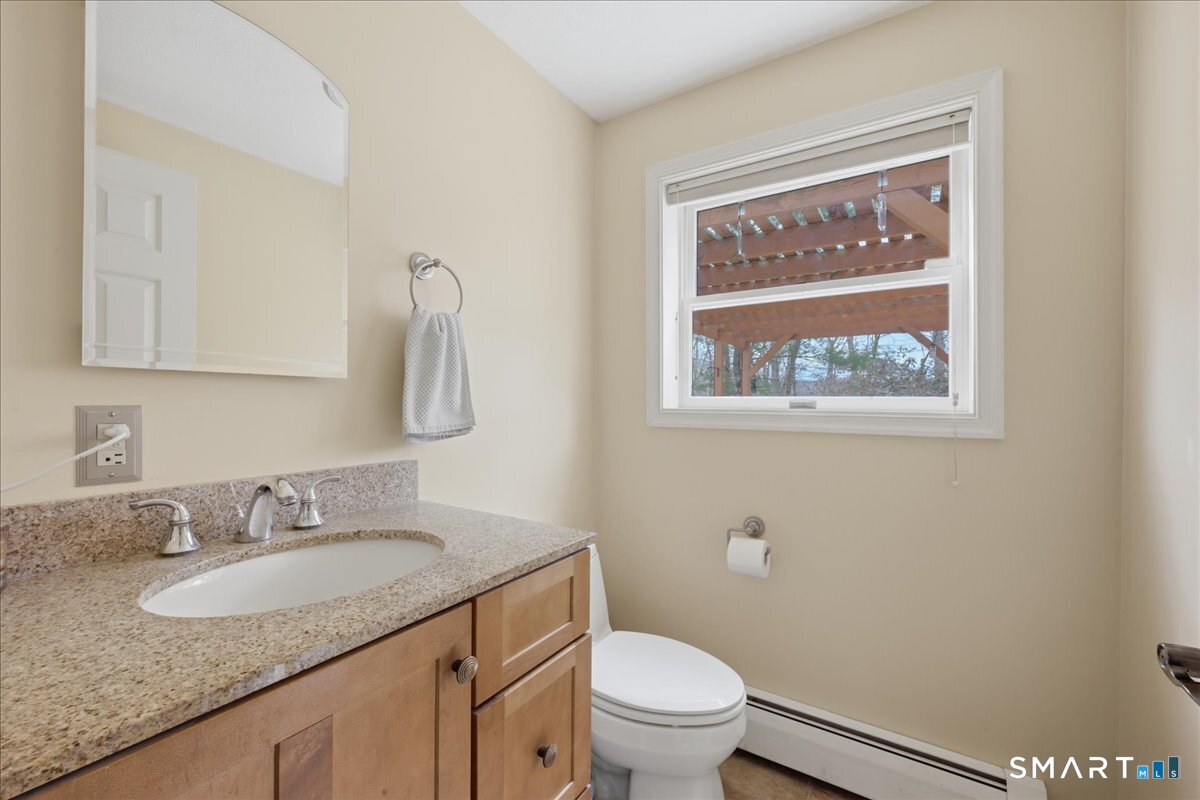 393 Forsyth Road Salem, CT 06420 - Photo 11 of 40