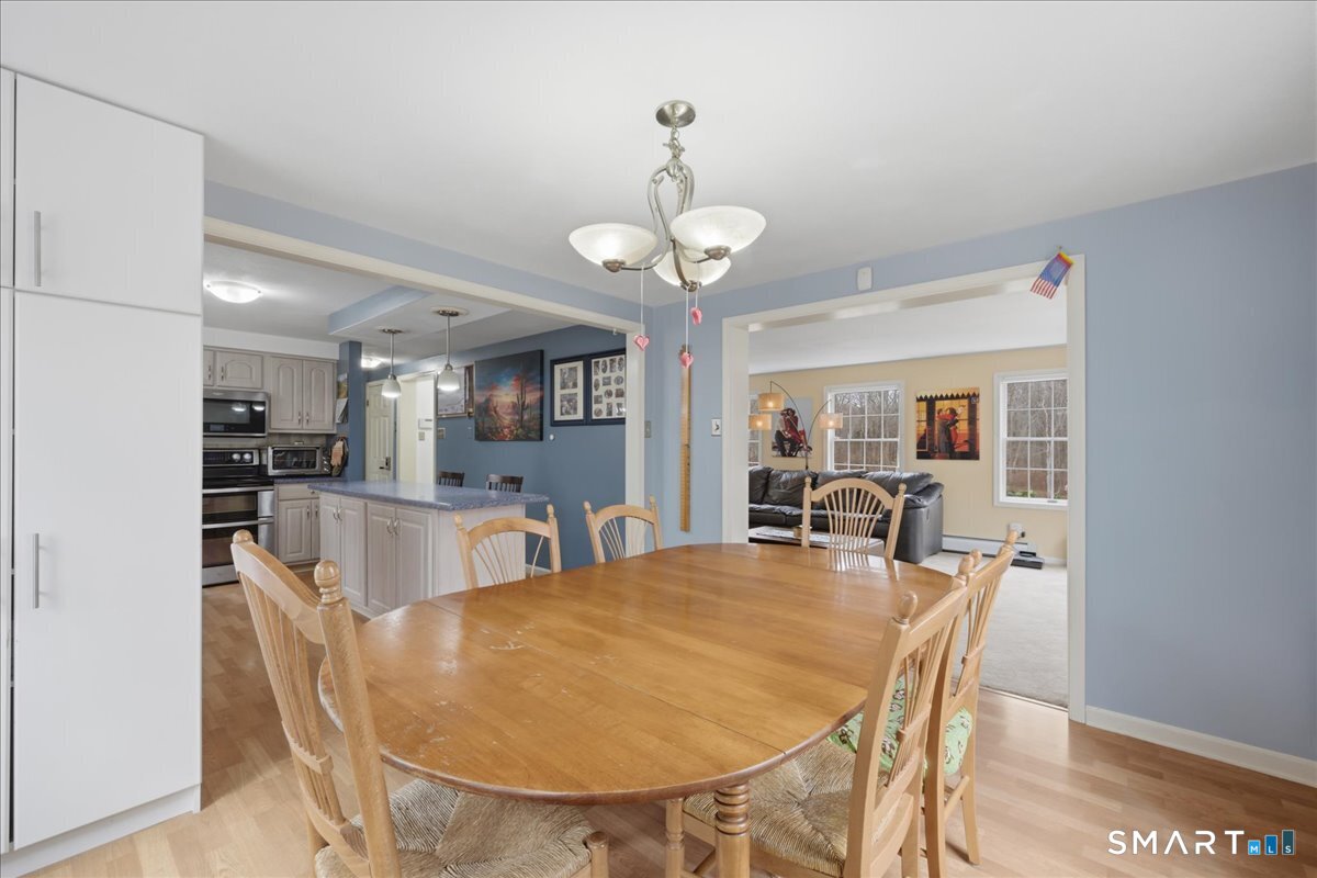 393 Forsyth Road Salem, CT 06420 - Photo 7 of 40