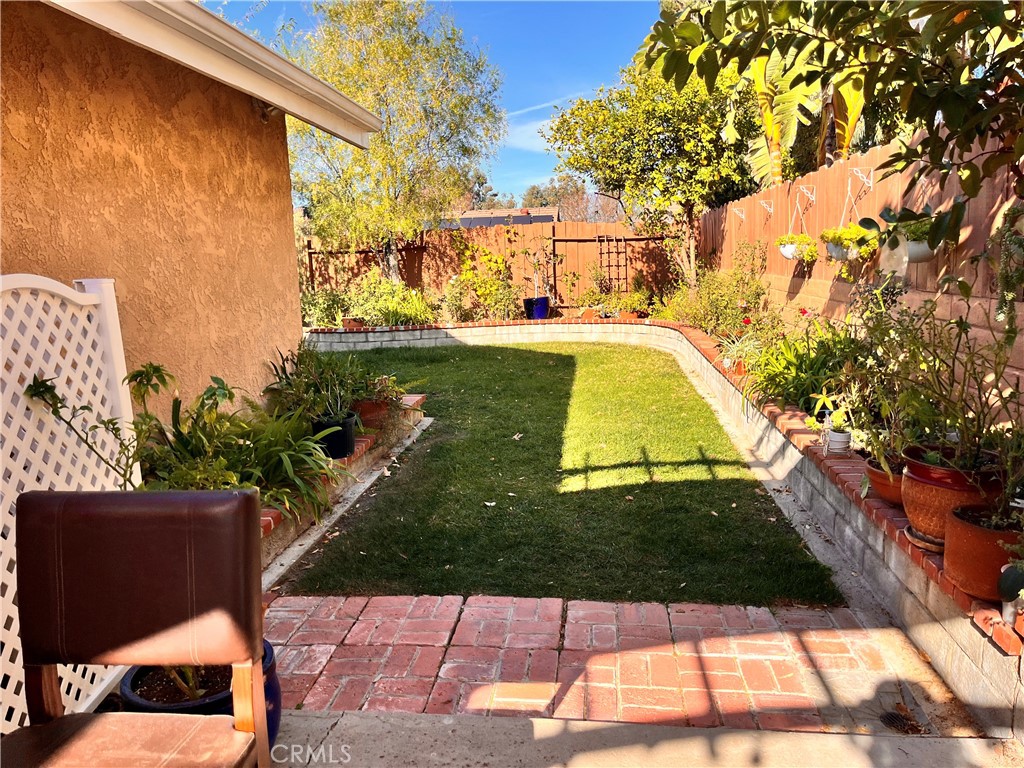 19849 Collins Road Canyon Country, CA 91351 - Photo 24 of 32 a view of backyard with swimming pool