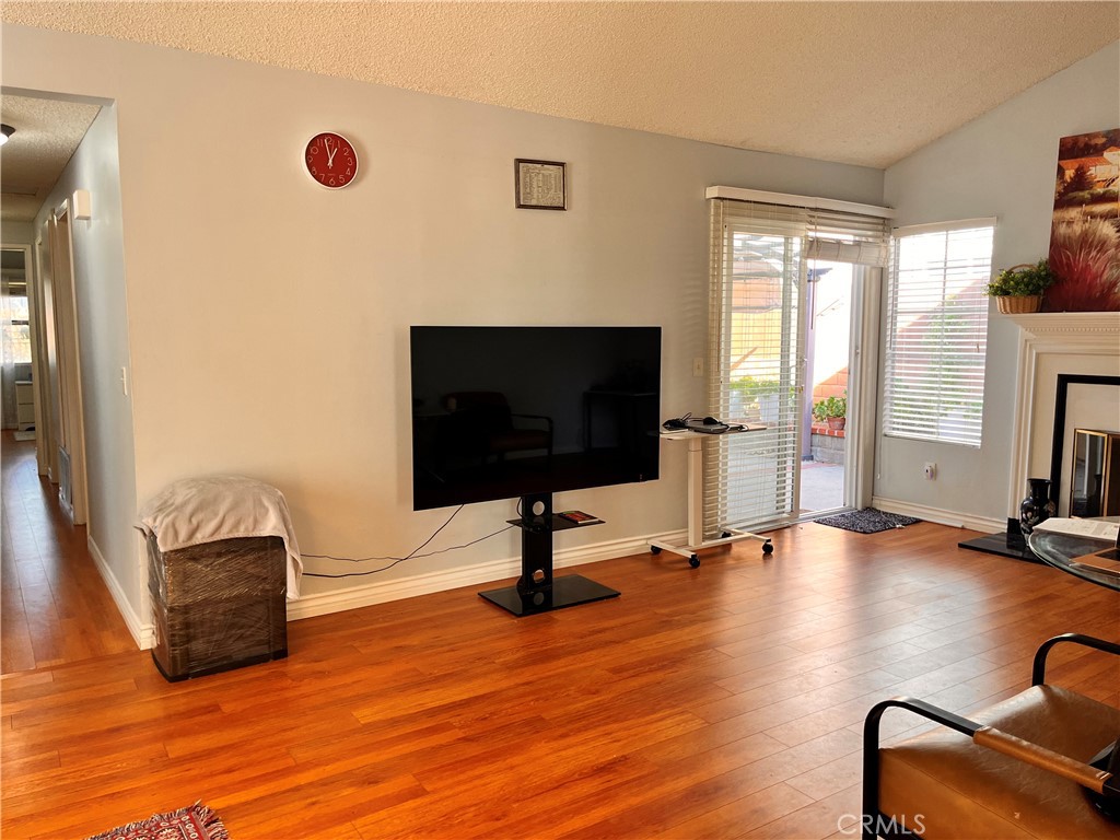 19849 Collins Road Canyon Country, CA 91351 - Photo 4 of 23