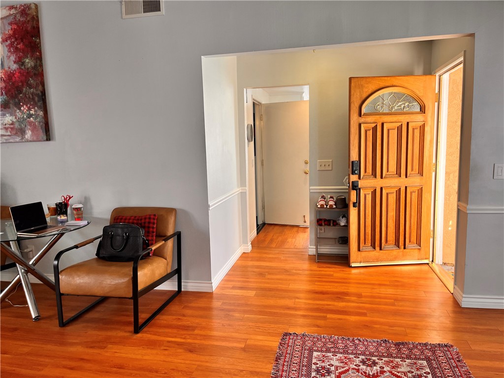 19849 Collins Road Canyon Country, CA 91351 - Photo 5 of 23