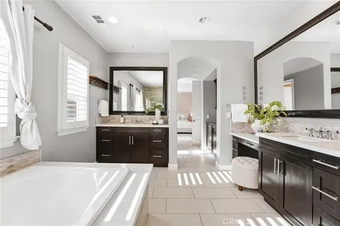 $3,250,000 | 17491 Oakbluffs Lane, Huntington Beach, CA 92649