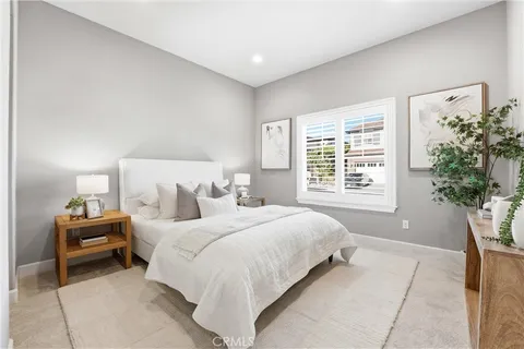 $3,250,000 | 17491 Oakbluffs Lane, Huntington Beach, CA 92649