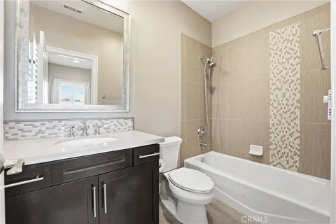 $3,250,000 | 17491 Oakbluffs Lane, Huntington Beach, CA 92649