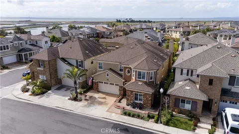 $3,250,000 | 17491 Oakbluffs Lane, Huntington Beach, CA 92649
